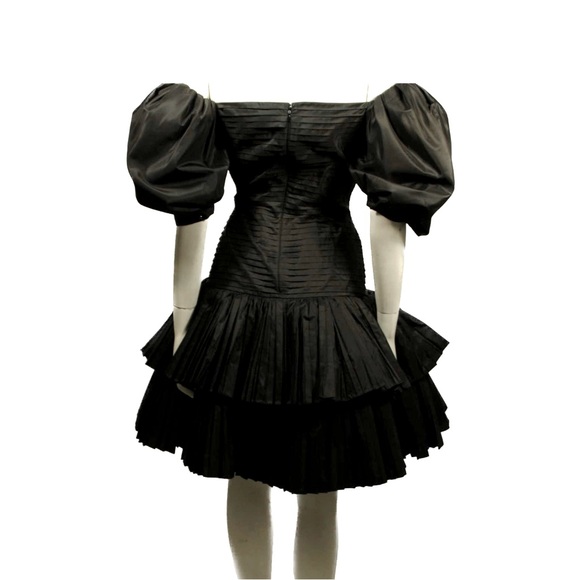Oscar de la Renta Vintage 1980’s Black Puff Sleeve Pleated Ruffle Dress, size 8 - Picture 4 of 15